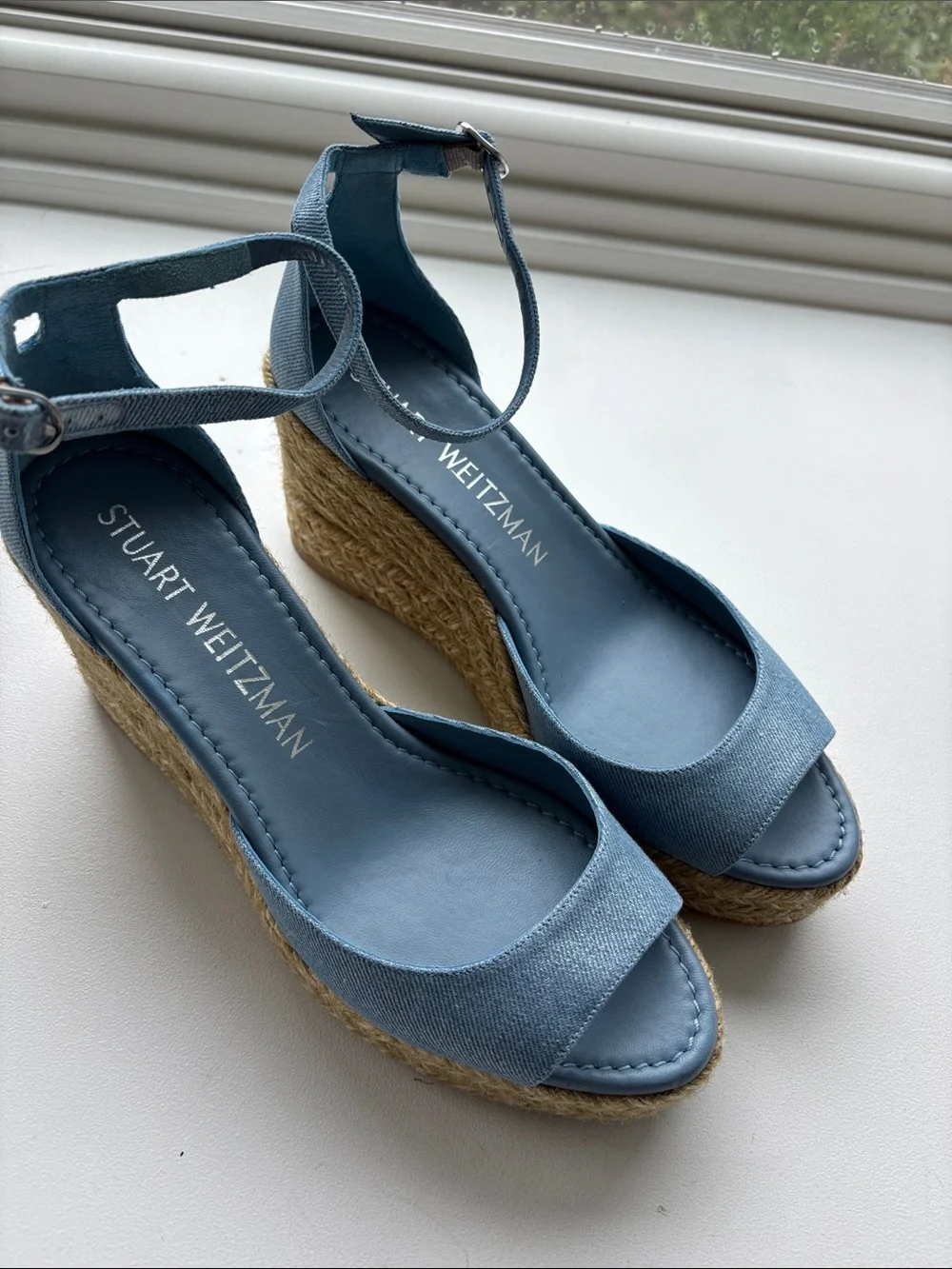 Stuart Weitzman never worn NUDISTCURVE ESPADRILLE WEDGE size 10.5